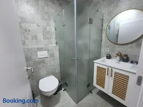 Garden apartments. - Image 3