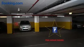 Apartment Sinkó - FREE GARAGE PARKING, central, 2 bedrooms 4 single beds, flexi check-out - Image 2