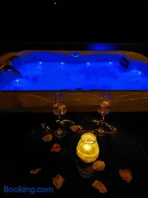 Luxury Love Cottage Spa- privatni jacuzzi &sauna , mir i privatnost - Image 3