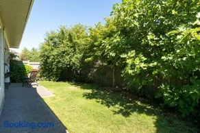 Go House - Image 1