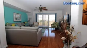Townhouse On Myrtle - Image 2