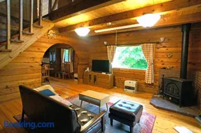 HARUNA LODGE Private log house with starry sky from the skylight, fireplace, and spacious deck BBQ - Image 3