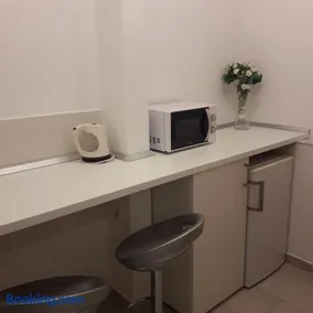 Summer Bay Apartments - Image 2
