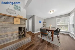 High Garden by Simple Life Rentals - Image 4