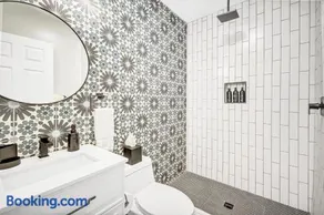 Two Bedroom - King in Master. Heart of Downtown Vista - Image 3