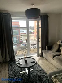 Lovely 1 bedroom top floor flat at Chocolate Quarter near city of Bath - Image 4