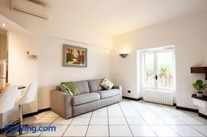 Monza-Center, Modern Apartment - Image 2
