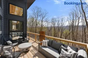 2 Living Areas Hot Tub Fire Pits Deck & More - Image 2