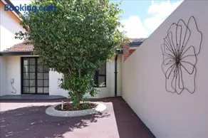 Swan River Applecross Heathcote Park 1BR Villa - Image 2