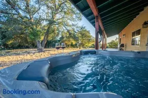 Stylish Country Cowboy Home with Hot Tub on 20 Acres - Image 2