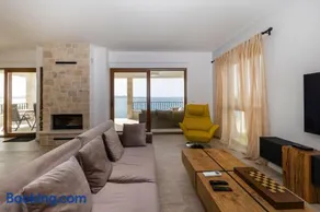 Luxury beachfront villa in Kožino, Zadar with stunning sea views - Image 3