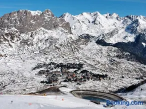 Oasis Pirineos VUT 23-328 - Image 1