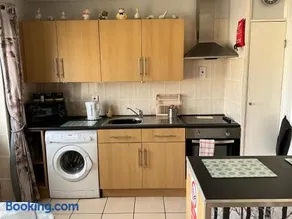 1st Floor Hillview 2 bedroomed Central Location No pets - Image 2
