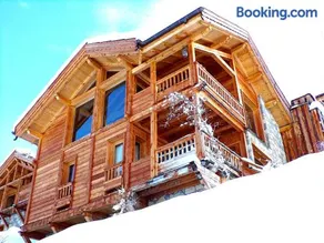 Charming Chalet w/ Mountain & Slope Views, Jacuzzi - Image 2