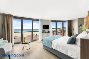 Suites Boulevard 17 - Image 2