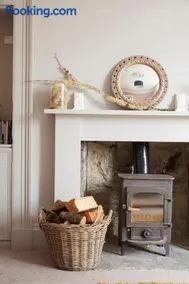 Stylish Scottish Manor, Coillemore House - Image 3