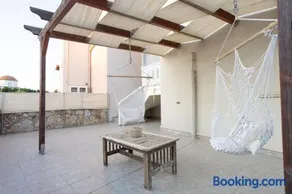 Sofia's seaview house - Image 3