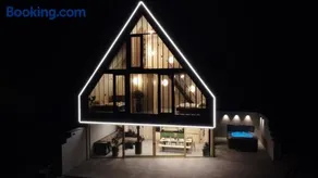 Pine Chalet - sauna & jacuzzi - Image 1