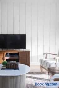 The Patriot - A Ground Floor Condo - Image 4