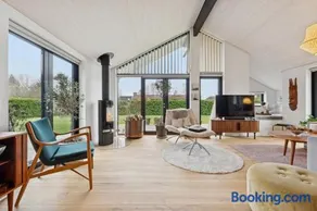 New Holiday Home Close To The Beach - Image 1