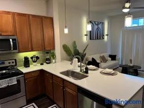 Downtown Modern Elegance Suite with Free Parking, Pool, WIFI and a King Bed - Image 1