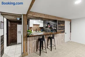 East Farmington Hideaway - Family Friendly Home - Image 1
