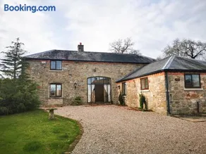 Holly Barn - Image 1