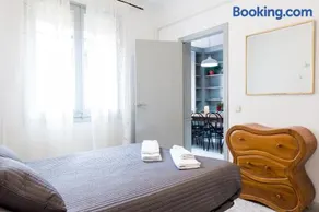 Charm Apartment Sagrada Familia - Image 2
