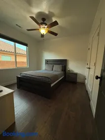 The 1651 Retreat - Image 3
