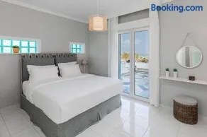 Villa IO - Image 1