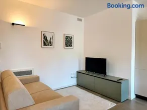 3 Are Apartment - Image 1