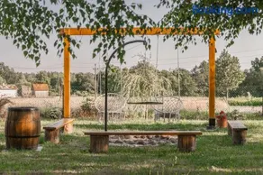Dom pod Dębami - drewniany domek z basenem, kominkiem i ogrodem - Image 3
