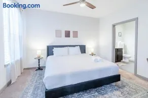 Warm, Inviting 2BD Apt In Matthews - Image 3