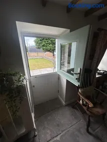 Owl Cottage - sleeps 5 near Brecon Beacons, Zip World, Bike Park Wales - Image 5