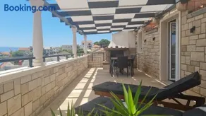 Apartments NewWay Bol - Image 2