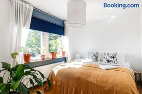 Spacious Family Home with Backyard - Image 1