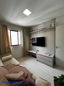 Apartamento bem localizado com lava e seca e wi-fi rápido - Image 2
