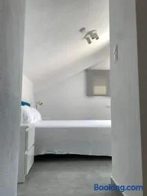3 floor apartment Dionysos, for up to 9 guest - Image 2