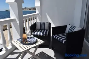 Rise & Shine Beachfront La Cala - Image 1
