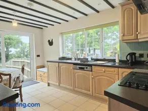 Goose Cottage with shared hot tub and sauna - Image 1