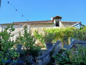 Joli gîte avec vue sur le château - Image 1