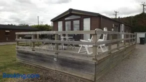 Modern 3 bedroom lodge at Avonvale Holiday Lodges - Image 1
