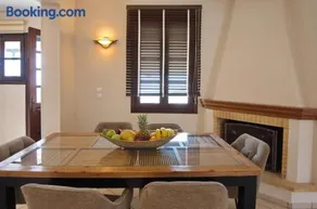Elpida Apartments - Image 2