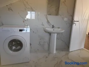 Holiday Apartment - Image 2