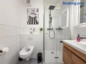 MOIN Apartments - Studio mit Balkon & Parkplatz, Wifi und TV - Image 1