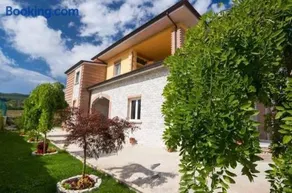 B&B Dream House - Image 2