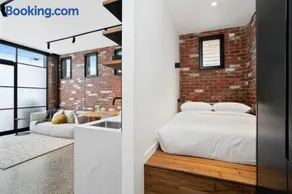 The Pix Studio Modern Industrial Stay - Image 2