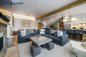 13 Waterfront Way 4 Bedroom Home - Image 3