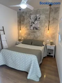 Casa Callao 16 con patio - Image 1