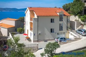 Apartments and rooms by the sea Brela, Makarska - 13118 - Image 1
